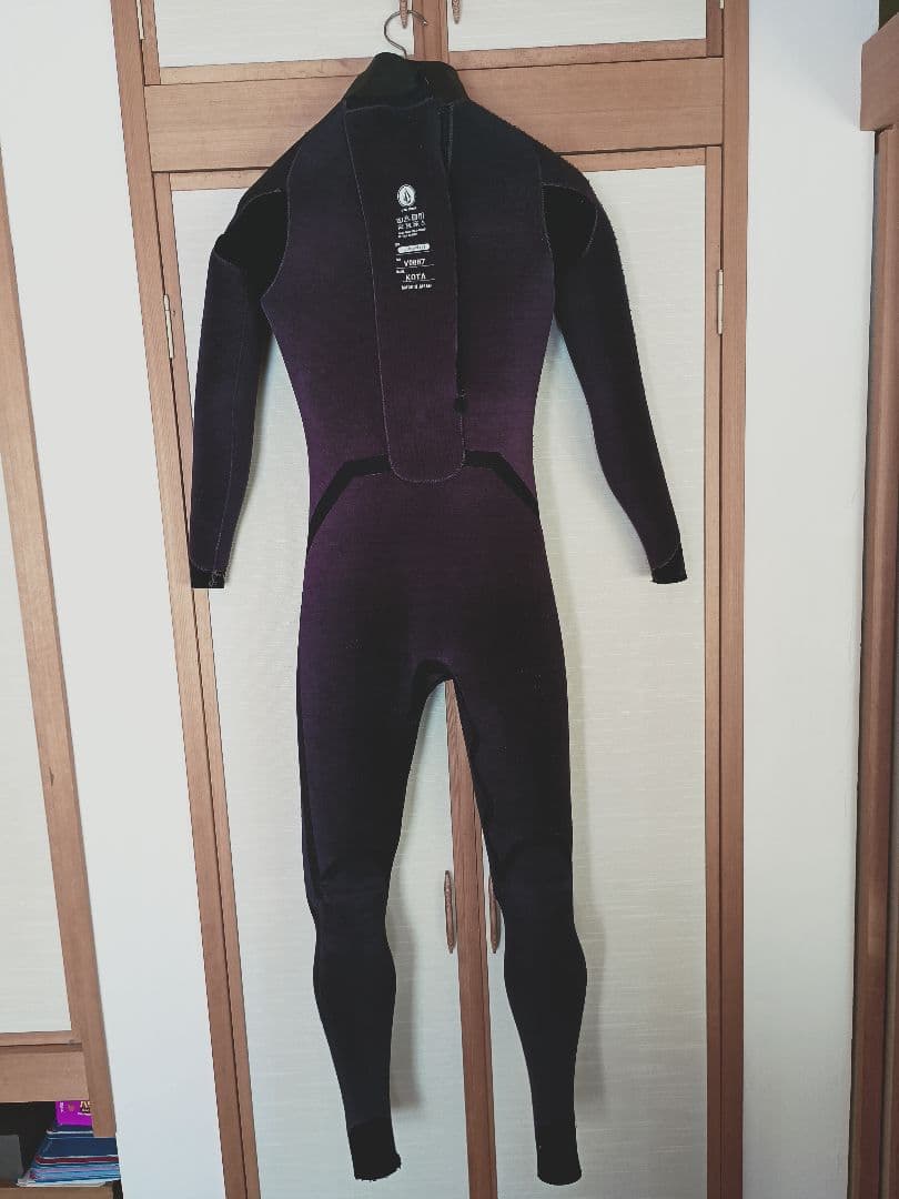 VOLCOM ボルコム DOVE社製ウェットスーツ セミドライ