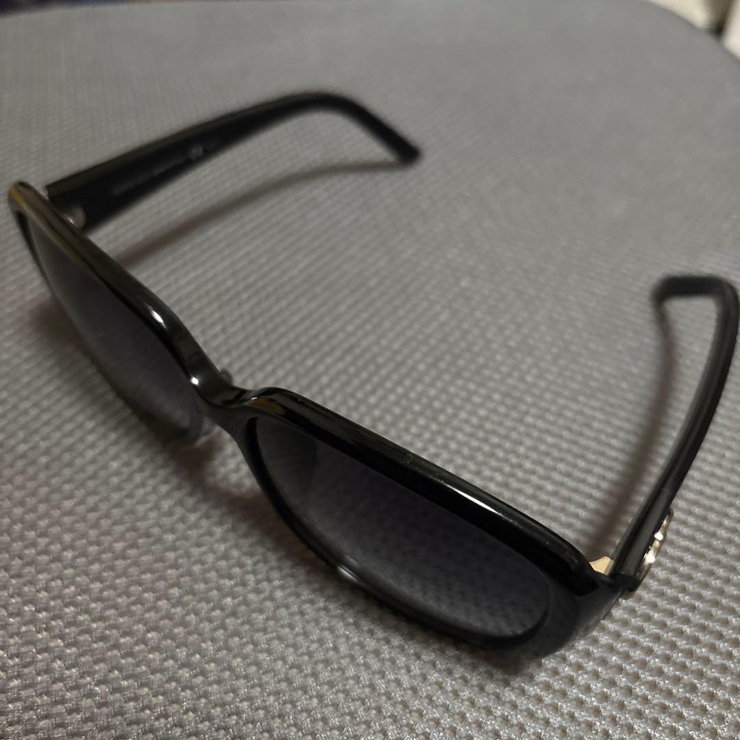 GUCCI ブラック オーバルサングラス　シルバー