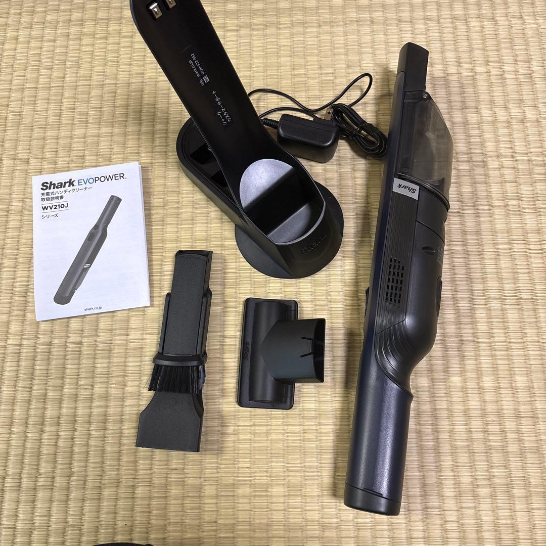 シャーク　充電式ハンディクリーナー
