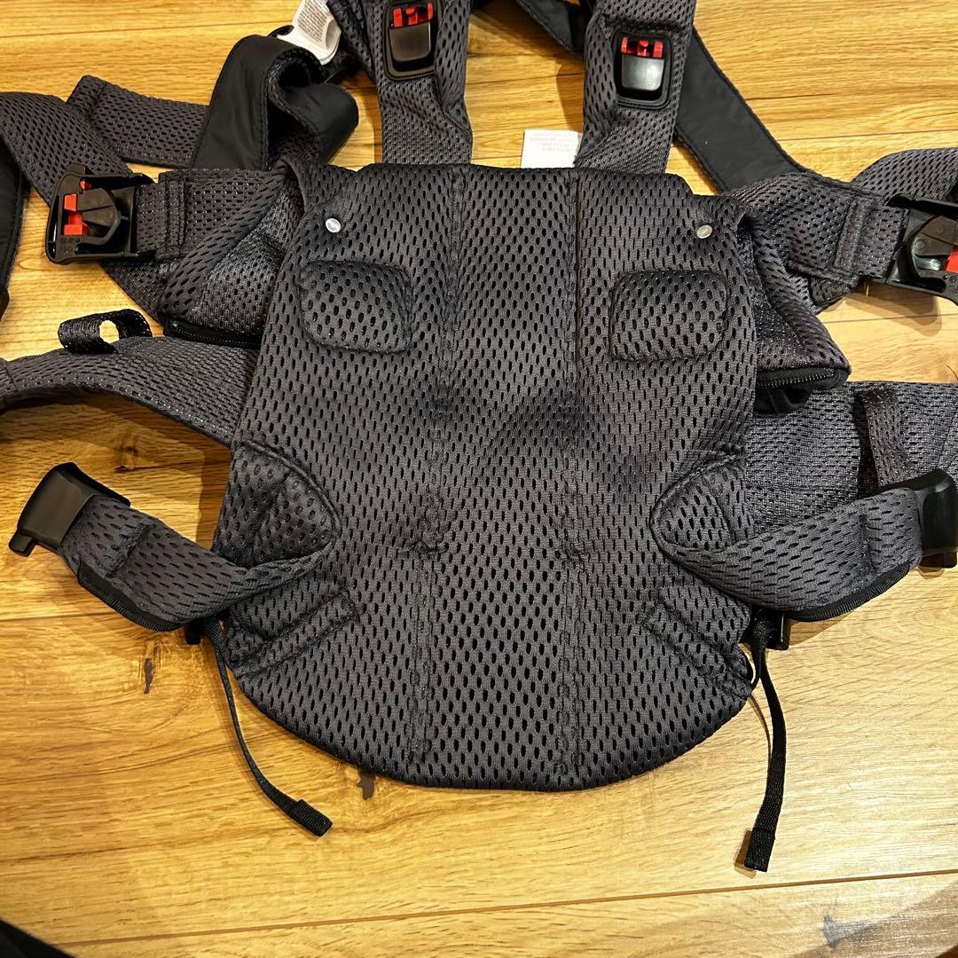 【極美品】ベビービョルンONE KAI Air メッシュアンスラサイト新生児対応
