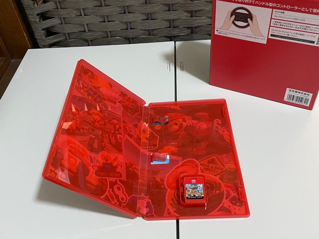 美品 任天堂 マリオカート ワールド + 純正 ハンドル 2個セット