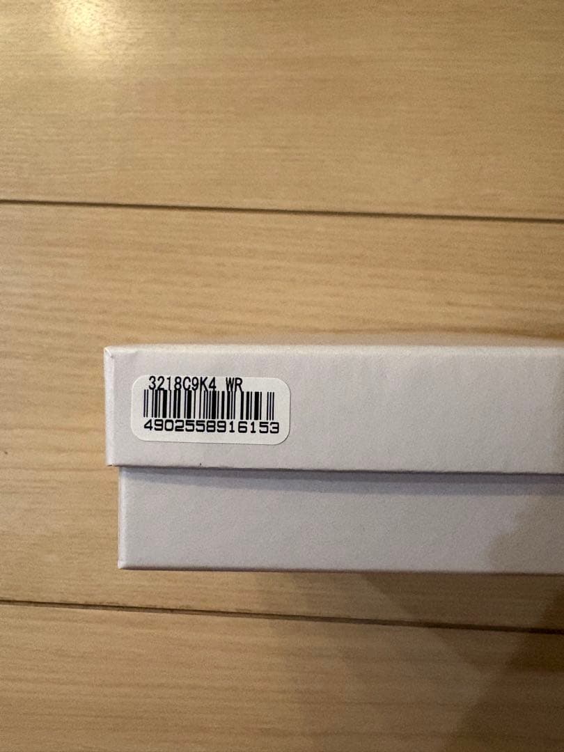 あかり　Vivienne Westwood バーガンディ 二つ折り財布