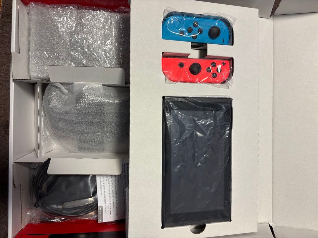 Nintendo Switch 本体 備品完備　ソフト付き