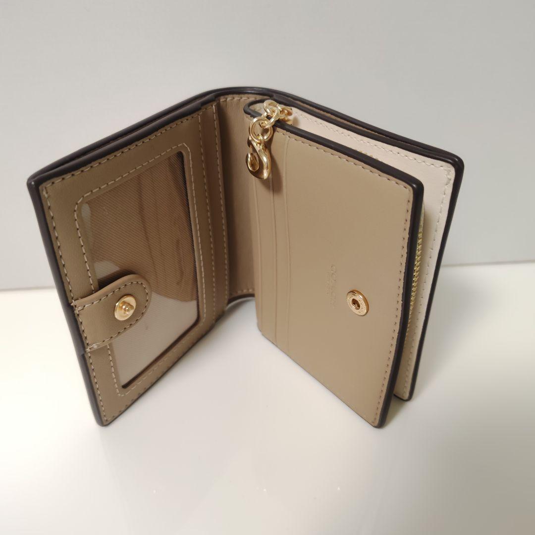 COACH(コーチ)　スナップウォレット・フローラルプリント
