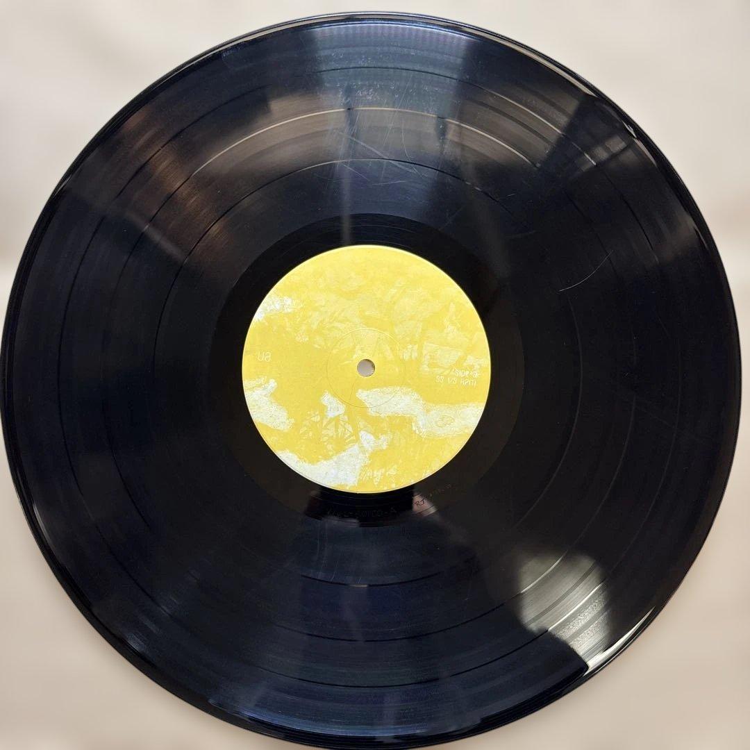 UAのアルバム「Breathe」のLPレコード