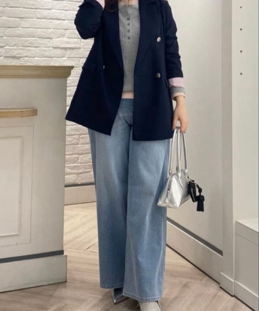 新品　未着用　stola.ダブルブレスト後ろ釦あきジャケット　ネイビー