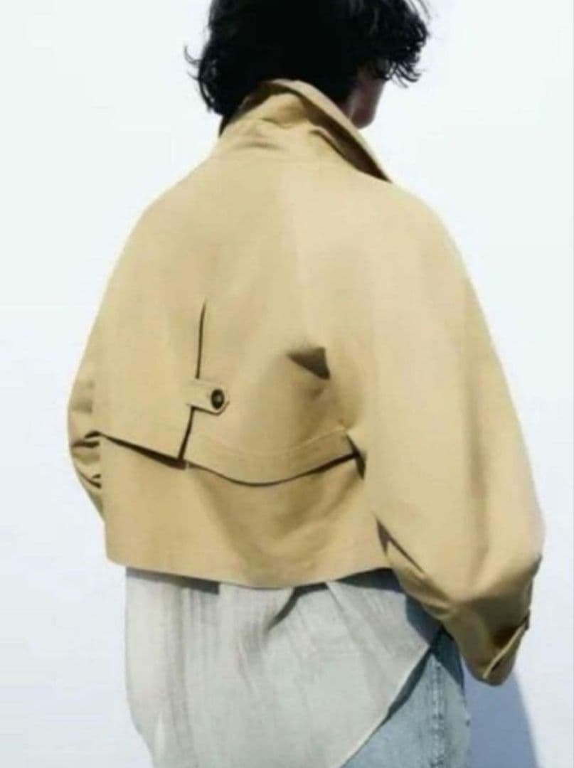 m*.様 【ZARA】ショートトレンチコート ダブルブレストトレンチコート