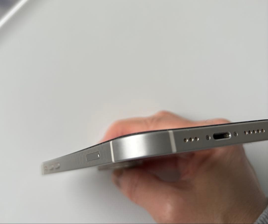 美品‼️Apple iPhone 12 ホワイト 本体