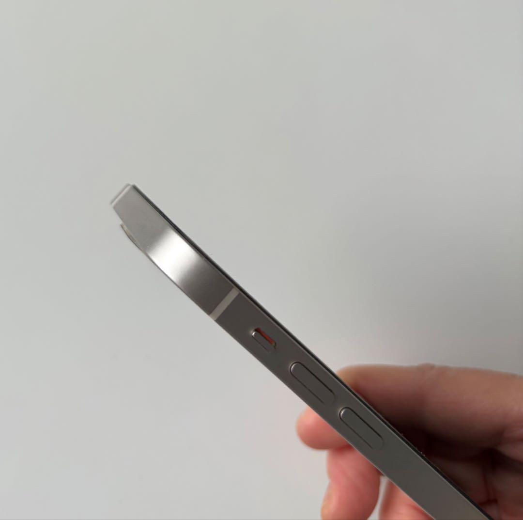 美品‼️Apple iPhone 12 ホワイト 本体