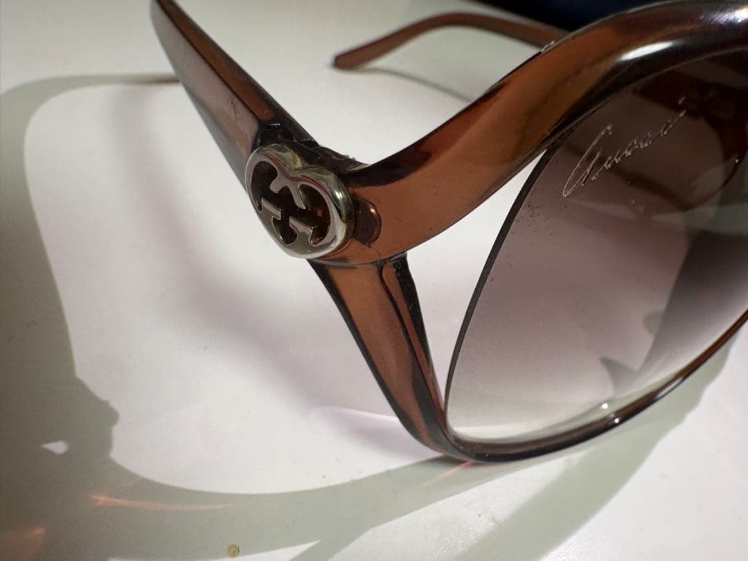 GUCCI オーバーサイズサングラス ブラウン