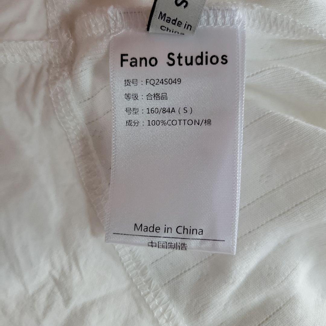 Fano Studios　ファノストュディオズ　ラウンドカラーフリルニットポロ