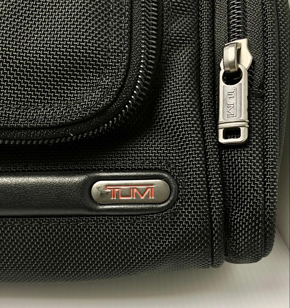ほぼ新品 美品廃盤 TUMI トゥミ トラベルポーチ 22191D4