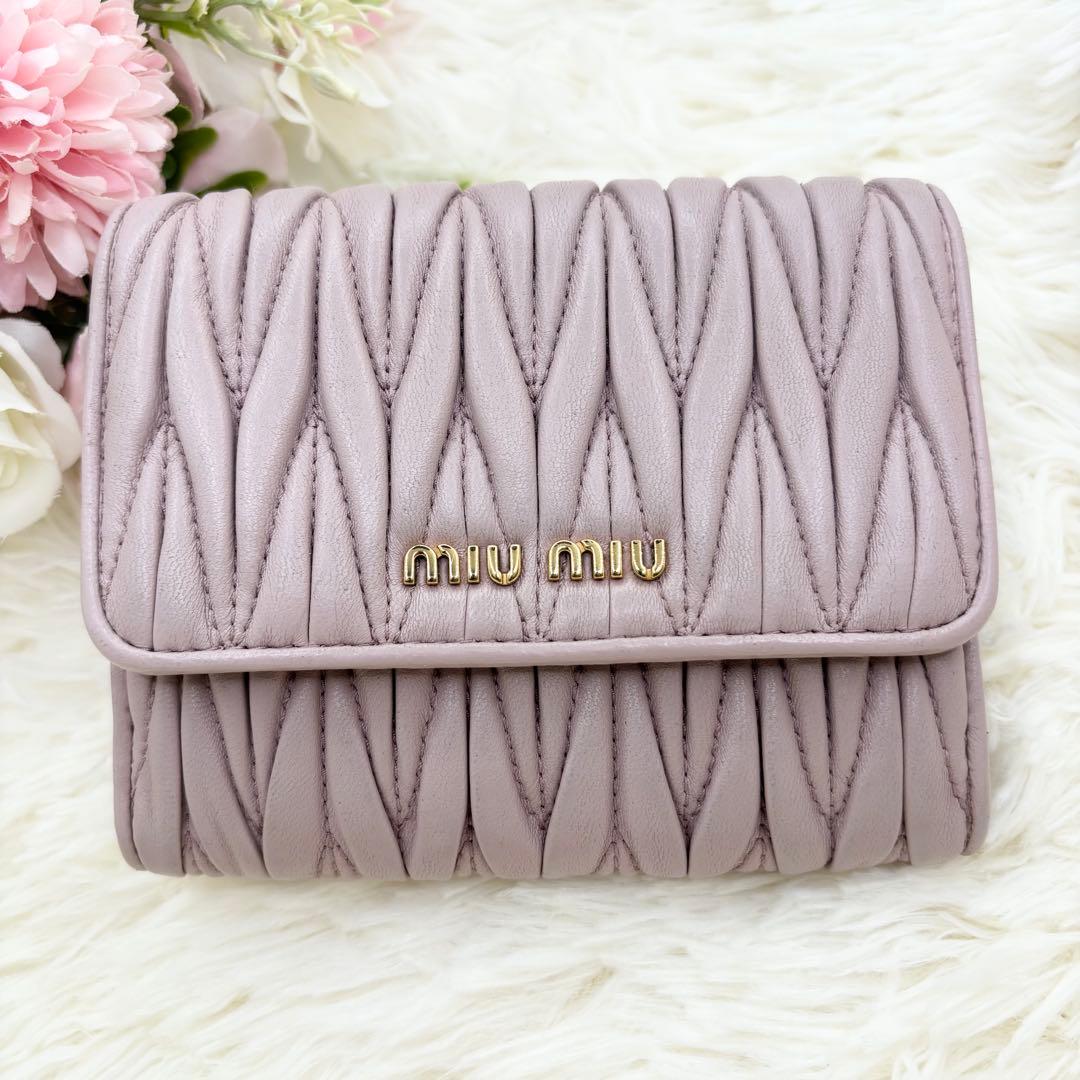 極美品✨miu miu マテラッセ 折り財布 コンパクト くすみピンク