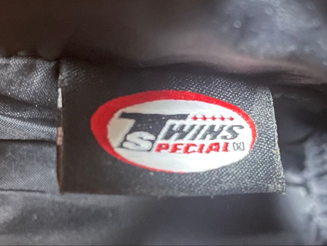TWINS SPECIAL ボクシンググローブ 12oz ブラック本皮