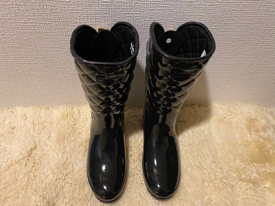 HUNTERリファインド キルテッド グロス ショート 黒