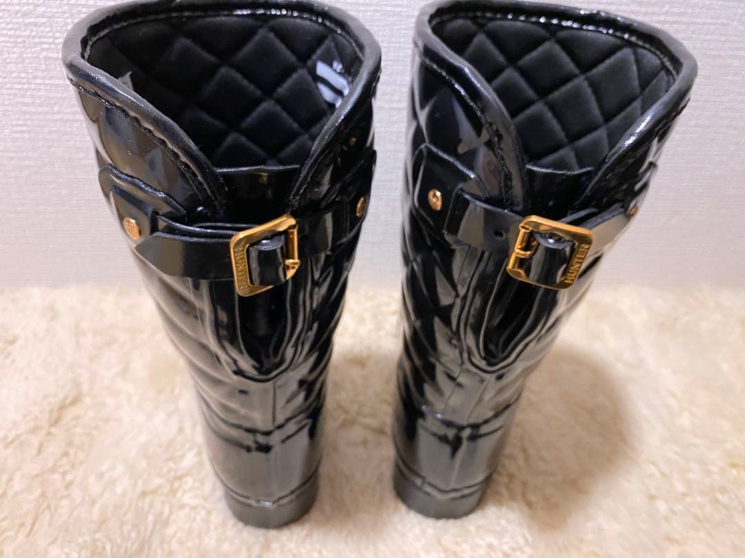 HUNTERリファインド キルテッド グロス ショート 黒