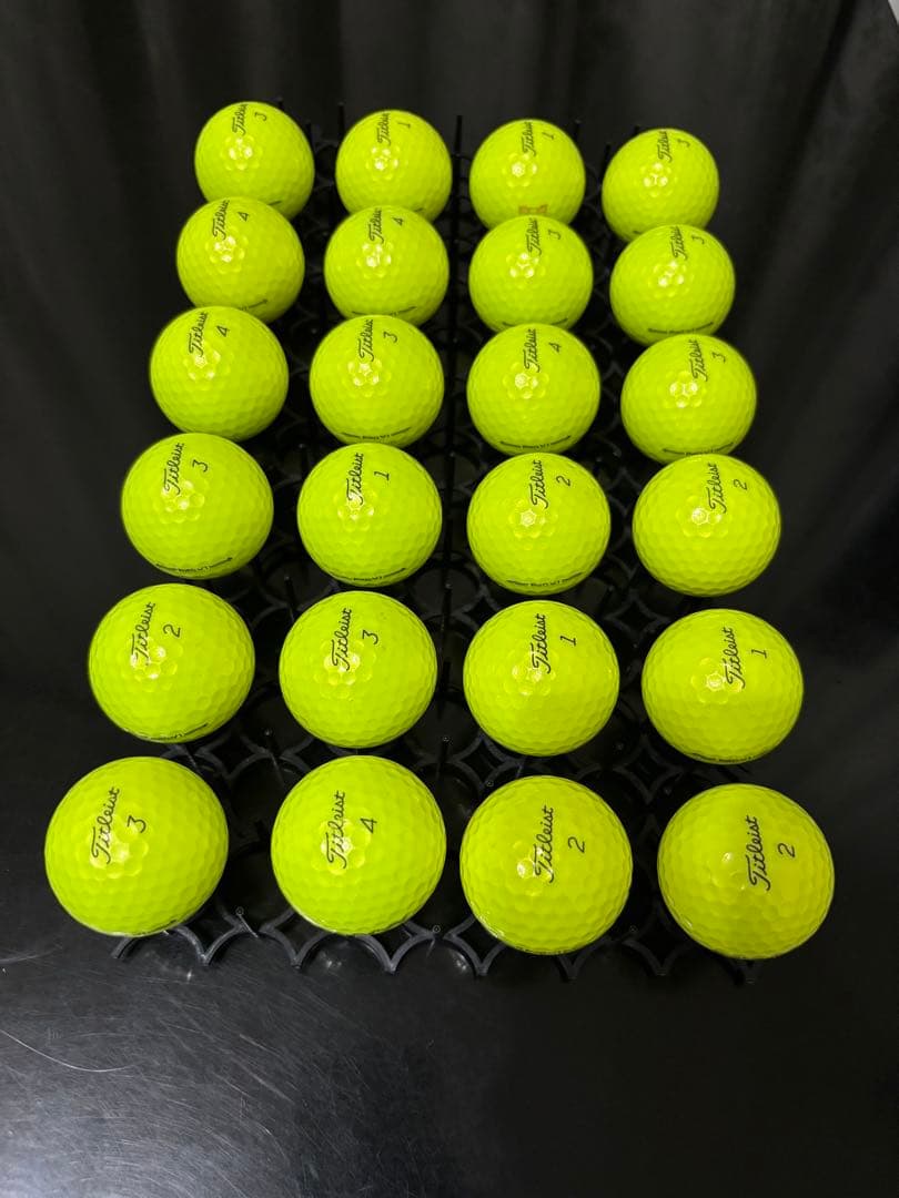 新品に近い　送料込み　タイトリスト　PRO V1 ロストボール24球セット