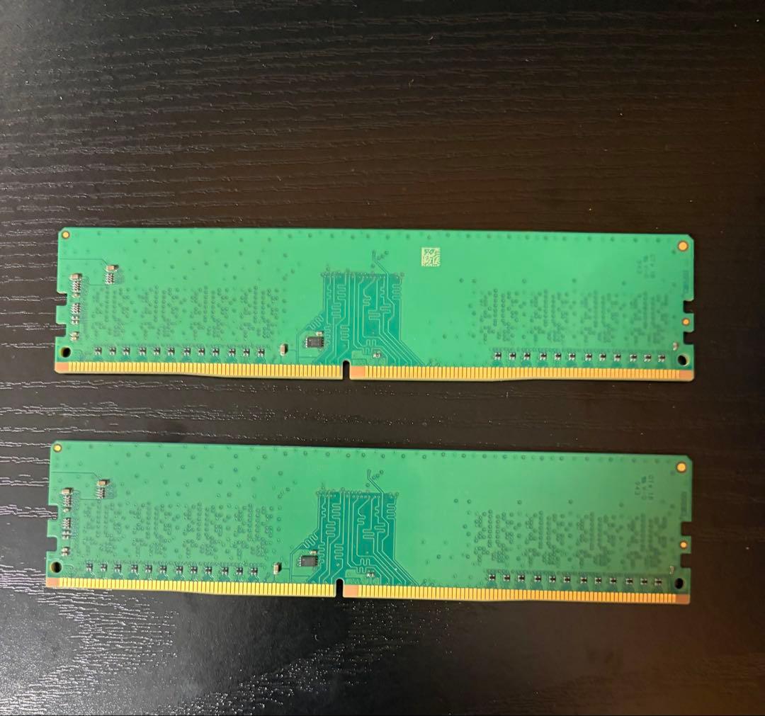 Crucial DDR4 8GB × 2枚