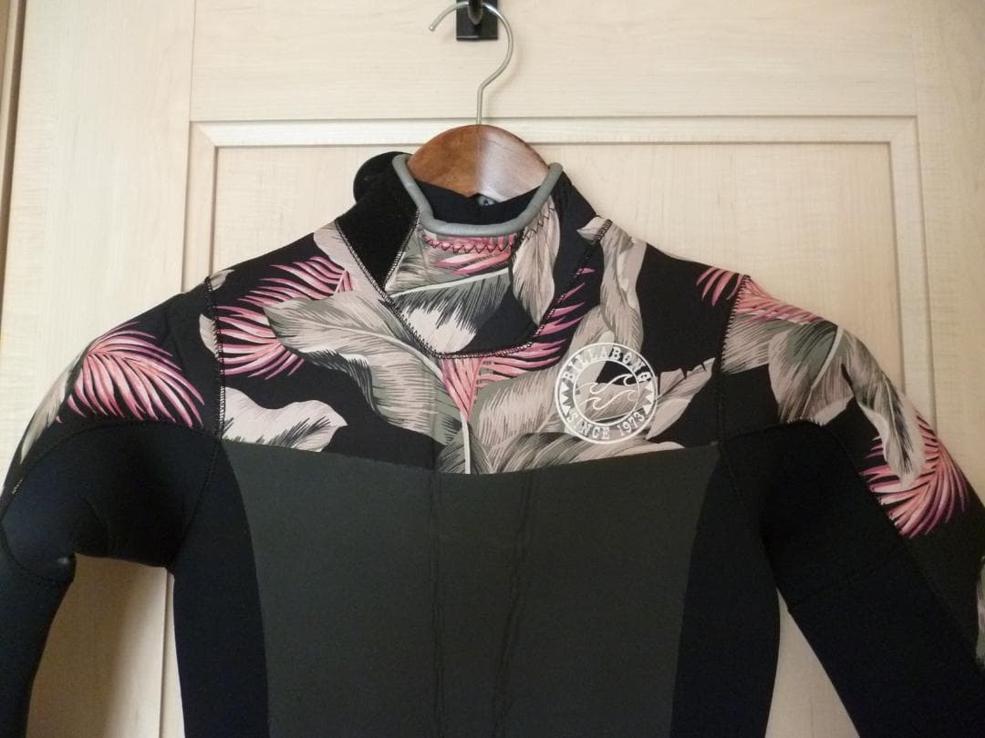 る*ぃ様 新品未使用！Billabong（ビラボン）バックジップセミドライ 全身