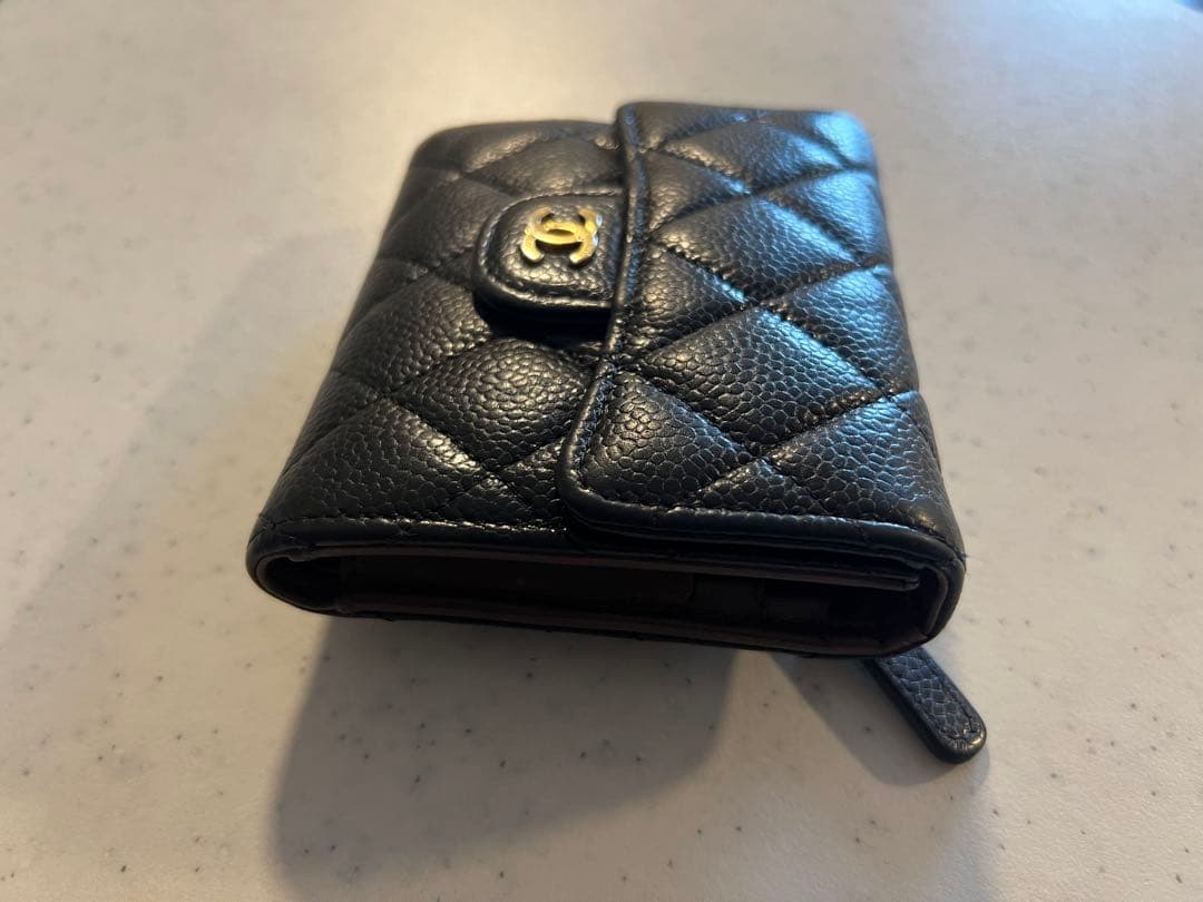 CHANEL ブラック キルティング 三つ折り財布 マトラッセ