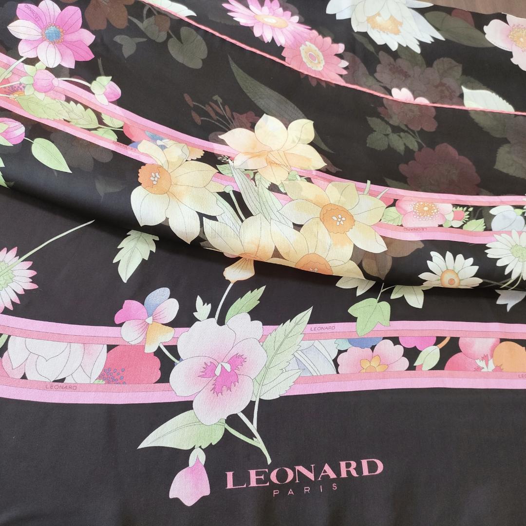 極美品　黒　近年 華やかな花柄　レオナール ストール スカーフ LEONARD