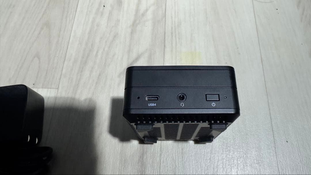 ミニPC MINISFORUM EM680 R7-6800U 16GB 512GB
