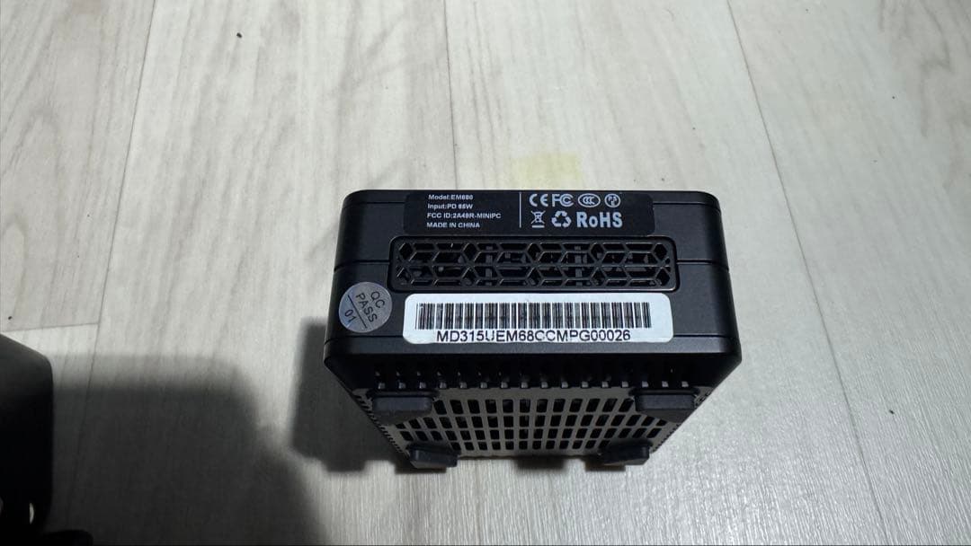 ミニPC MINISFORUM EM680 R7-6800U 16GB 512GB