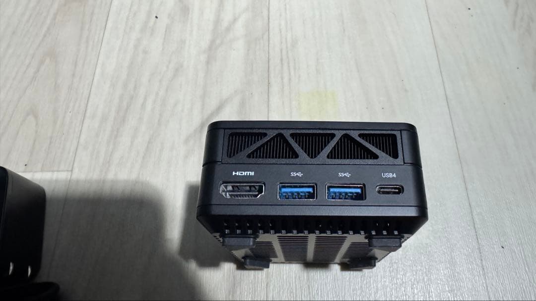 ミニPC MINISFORUM EM680 R7-6800U 16GB 512GB