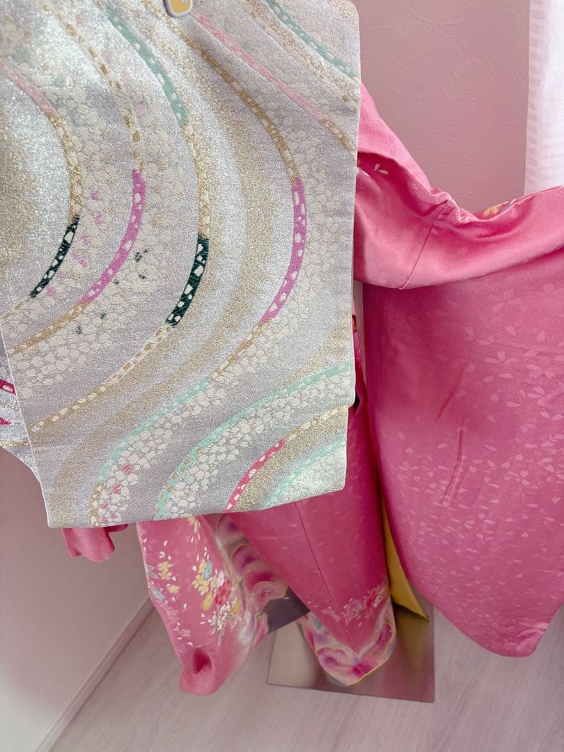 振袖フルセット　長襦袢付き　ピンク 桜　振袖 成人式に　刺繍有り