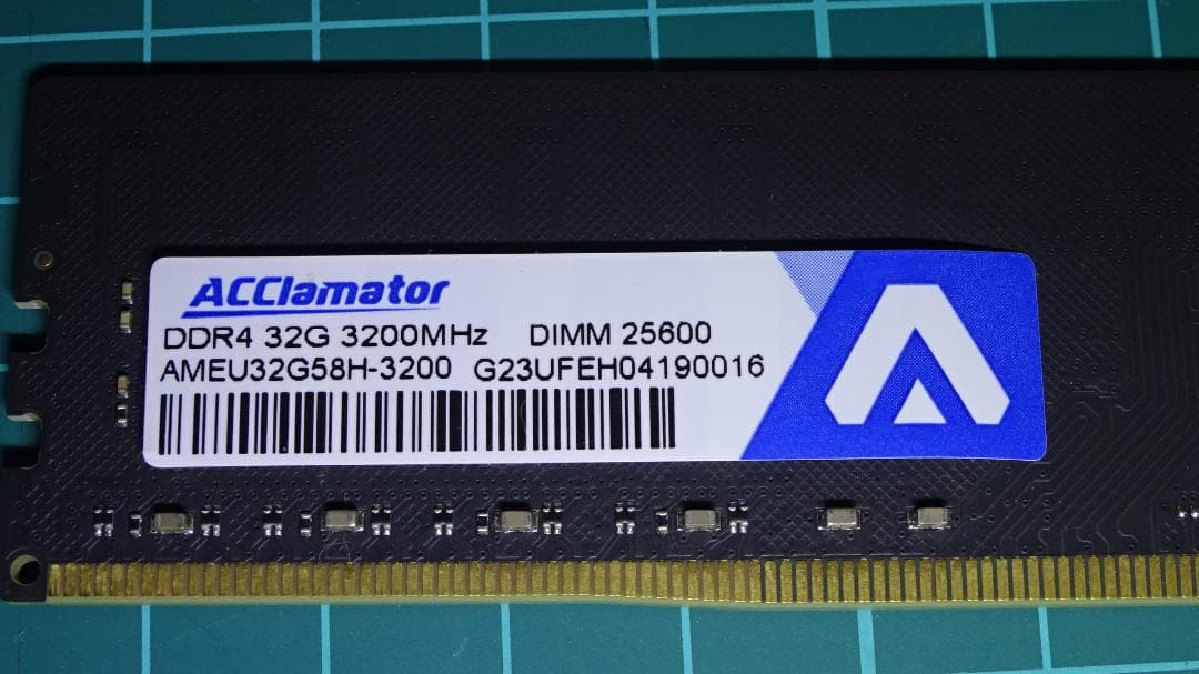 メモリー ACClamator DDR4-3200 32GB