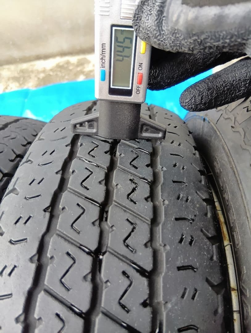 145/80R12・LT、ヨコハマ・軽トラ用ノーマルタイヤ4本、送料込み