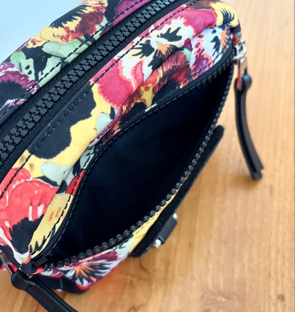 LOEWE ボディバック