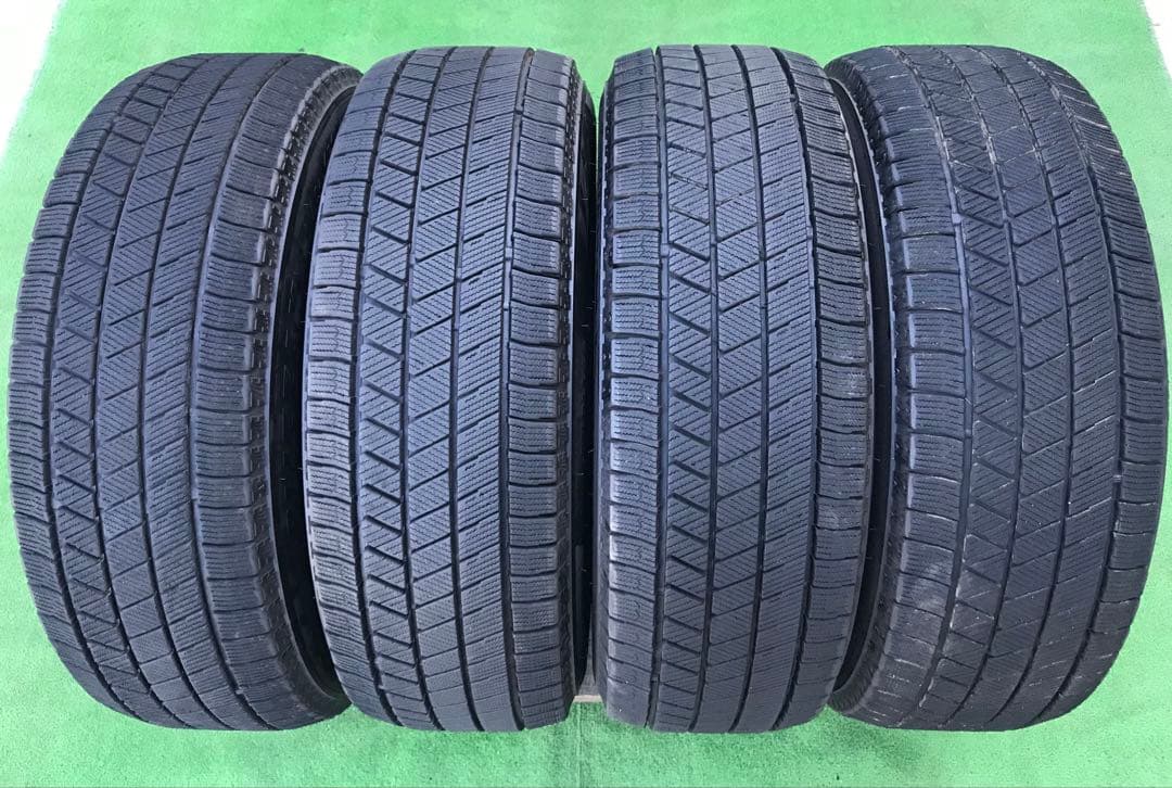 205/65 R15、BRIDGESTONE BLIZZAK VRX3、22年