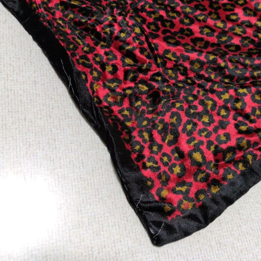 ☆美品☆ FENDI レオパード柄 マフラー ストール 赤 黒 金