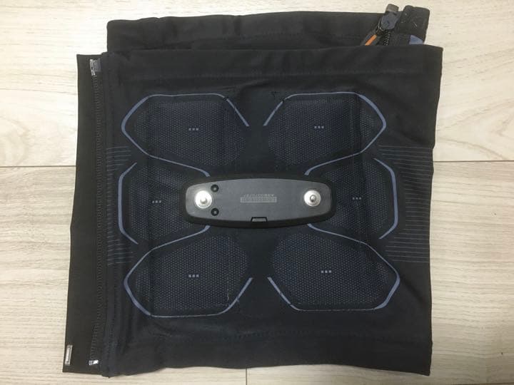 【送料込】SIXPAD パワースーツ Abs（サイズM）