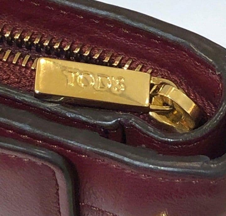 ※値下げ不可 ☆希少 TOD'S 高級本牛革 Ｔタイムレス ウォレット