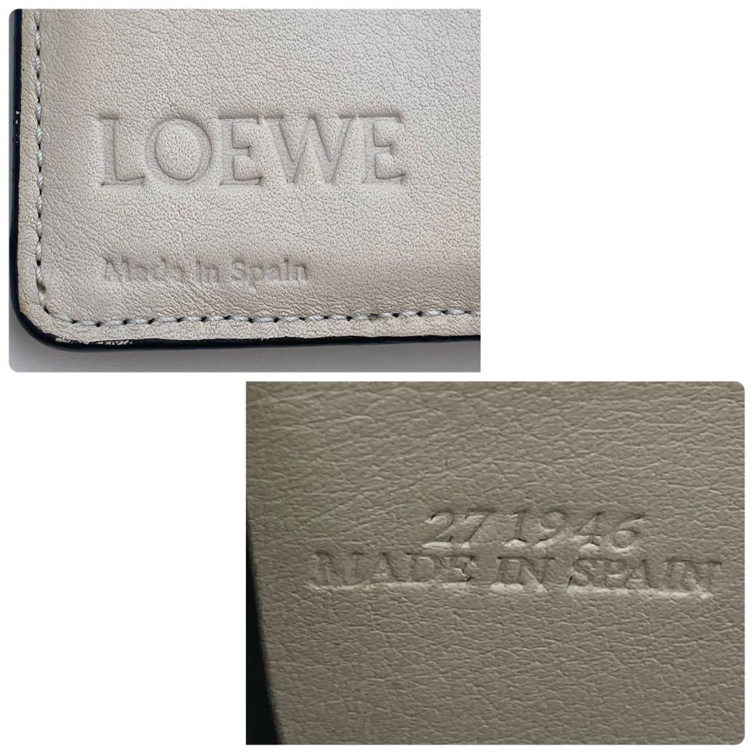 たなたな✨LOEWE 二つ折り財布 アナグラム レザー 黒 パンチングロゴ