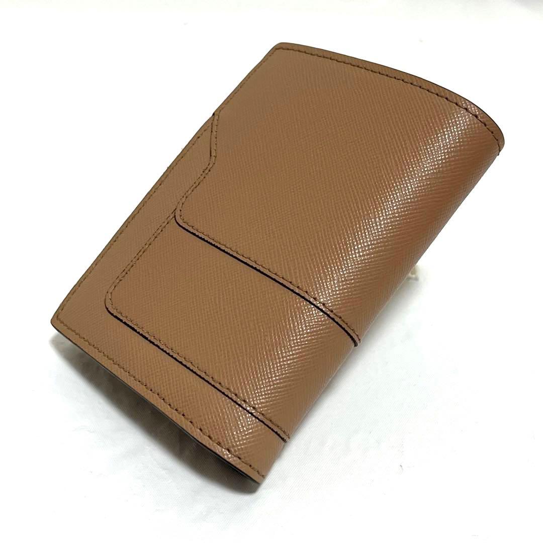 【カリン】【極美品】MARNI マルニ 二つ折り財布 ブラウン