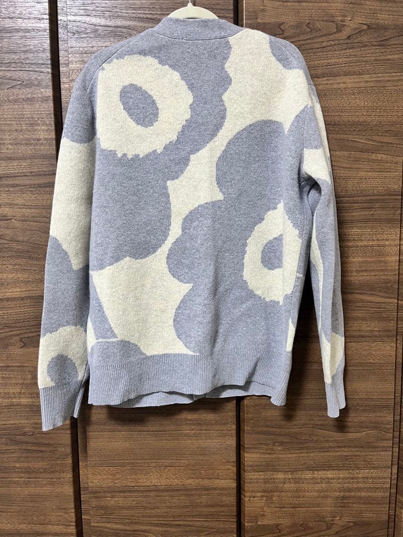 はっち様限定【極美品】marimekko ウニッコ柄 ニットカーディガン　グレー