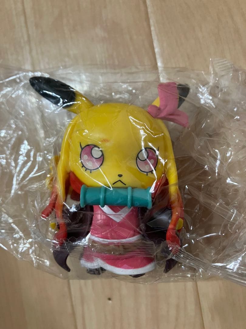 ピカチュウ亜種　フィギュア　ポケモン