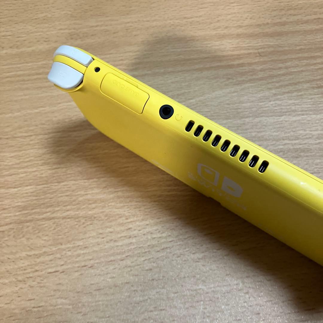 Nintendo Switch Lite イエロー　充電器　箱あり