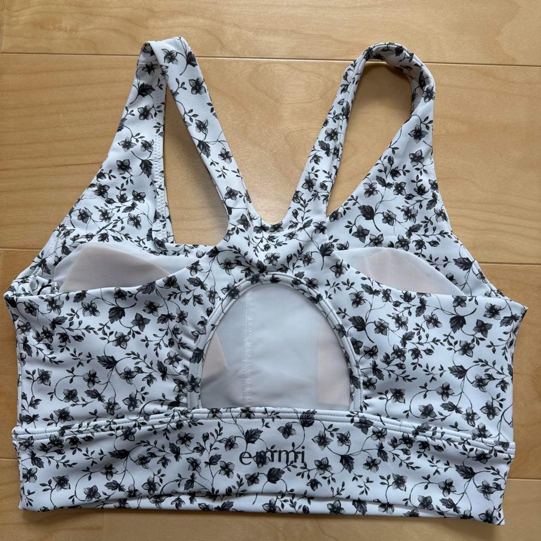 emmi エミ　ヨガウェア　上下セット　ブラトップ　フラワーレギンス　白　L新品