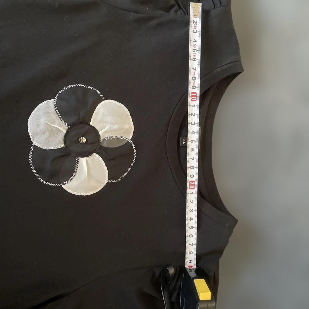 美品　CHANEL ブラック Tシャツ 34 カメリア