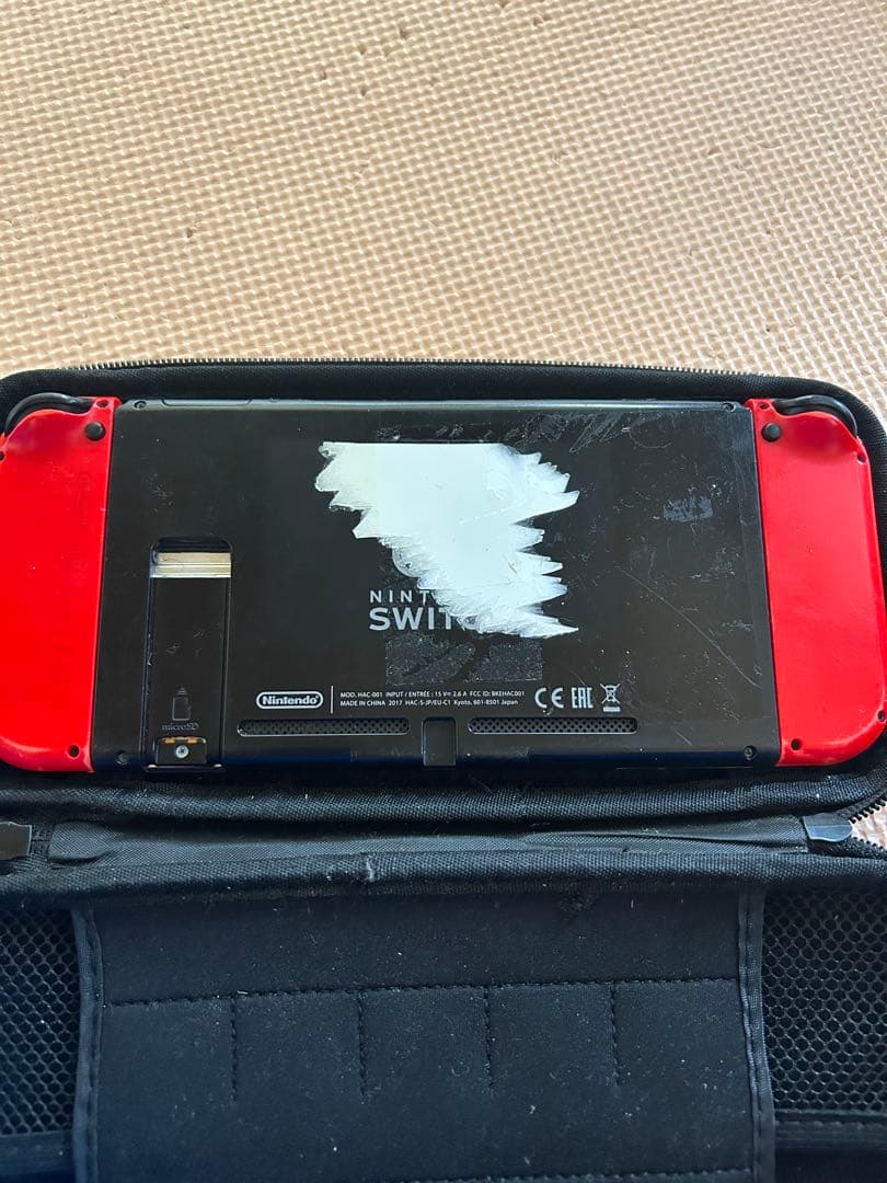 Nintendo Switch Lite 赤 ケース付き箱なし本体のみ