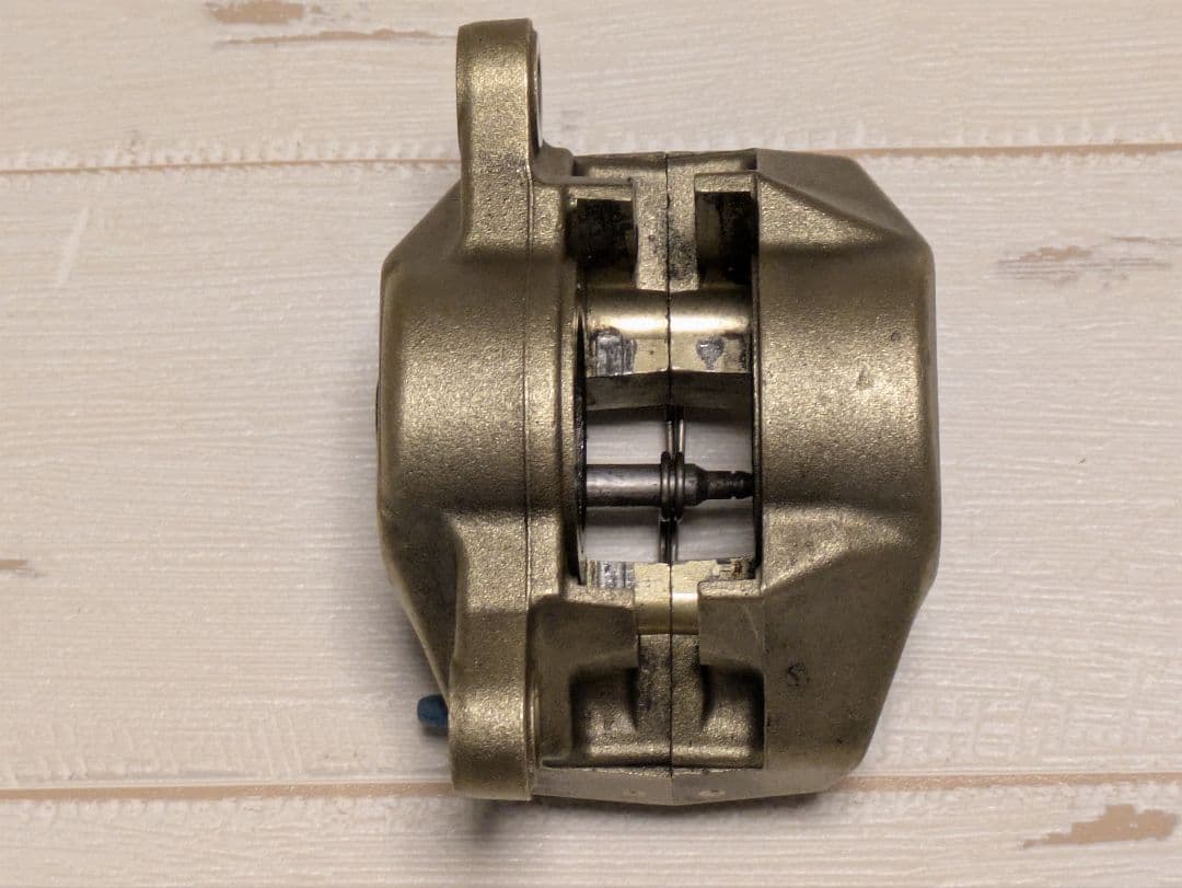 brembo（ブレンボ ）ブレーキキャリパー 32㎜ ピッチ84㎜ 中古品