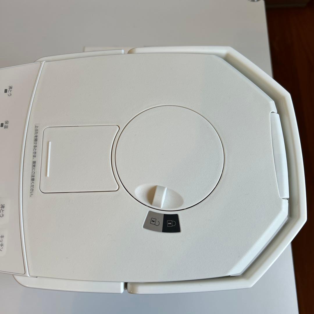 美品❗️新型2026年購入、2025年製タイガー 電気ポット 3L、白、蒸気レス