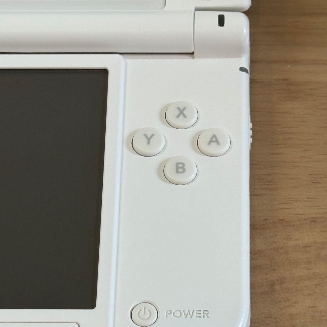 7-174【美品】ニンテンドー3DS LL ホワイト