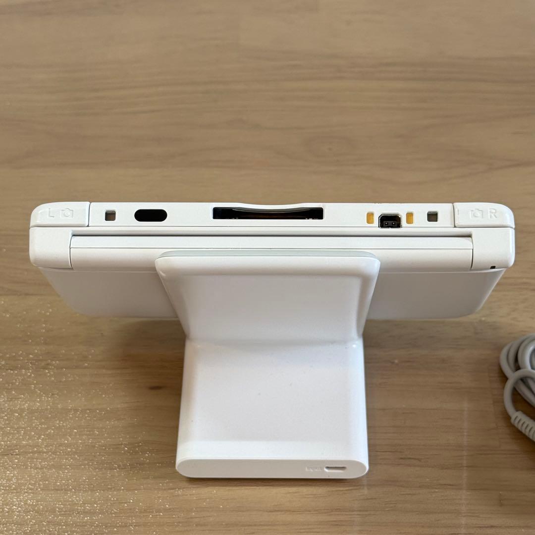 7-174【美品】ニンテンドー3DS LL ホワイト