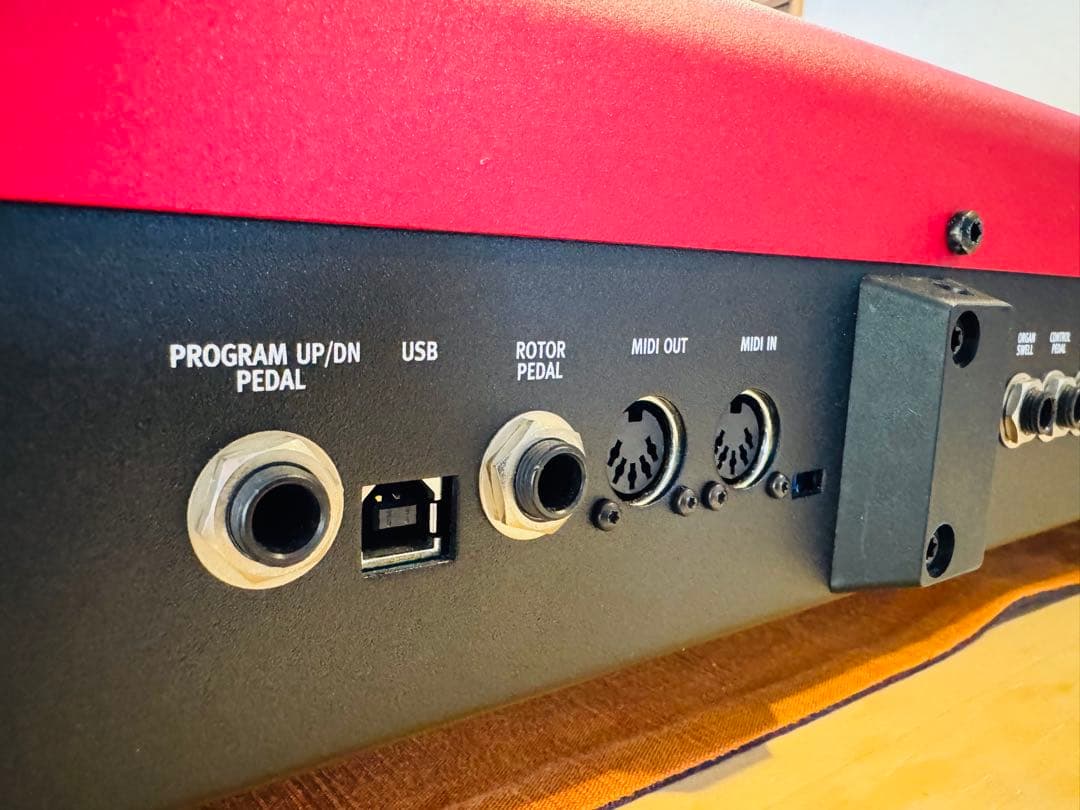 Nord Stage 3 88 key 美品！ (SKB製88鍵用ケース付属)