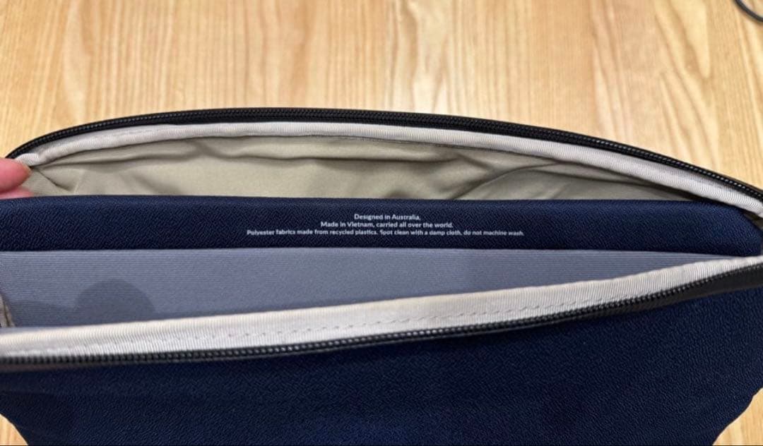 【定価13,400円】Bellroy PCケース 13/14インチ(濃紺)